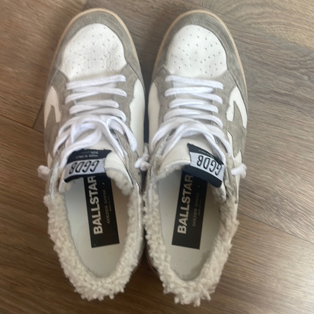 Like New Golden Goose Ballstar Shearling size 39 or 8.5-9